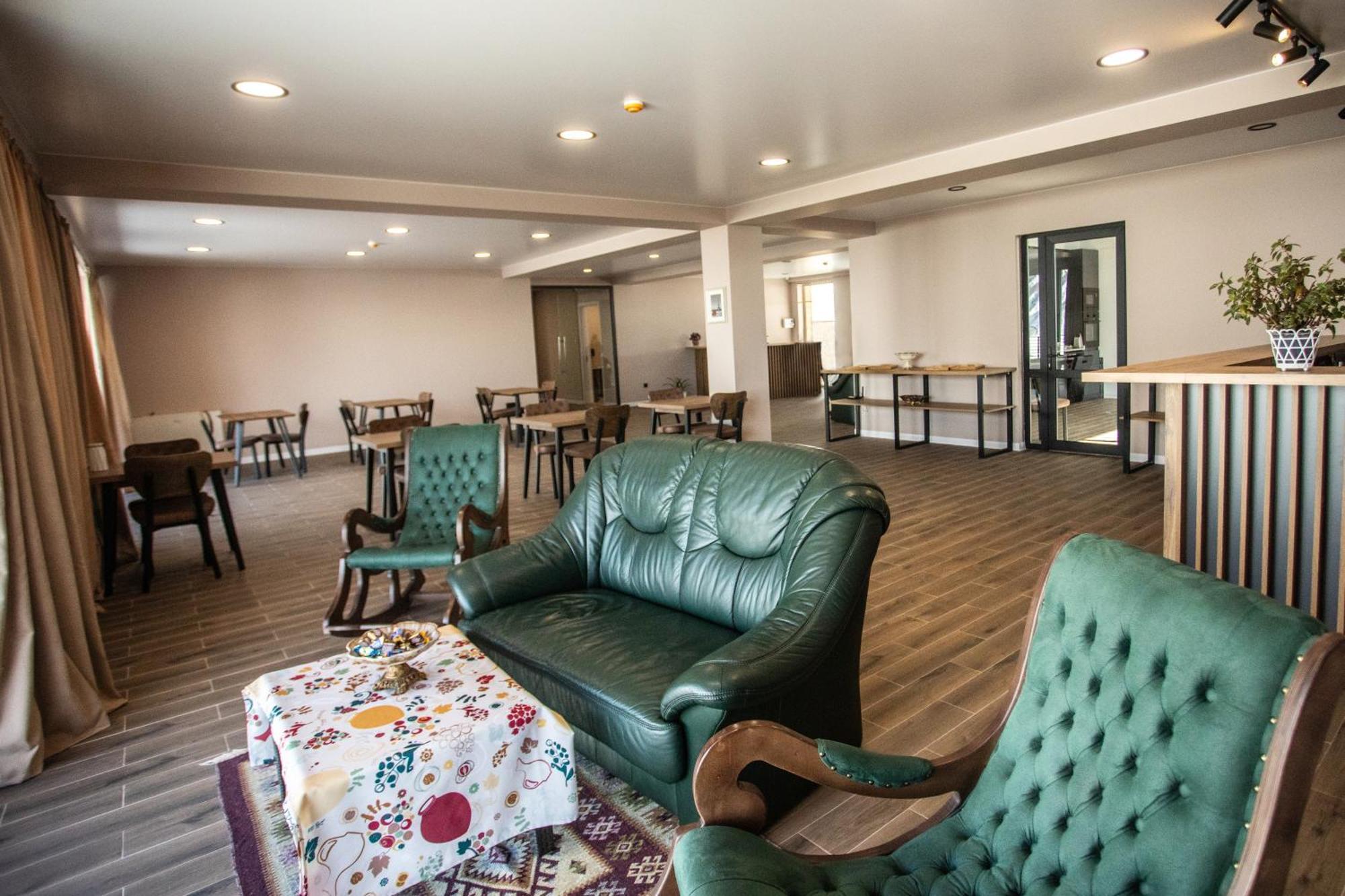 Kazbegi Hotel Grand View מראה חיצוני תמונה