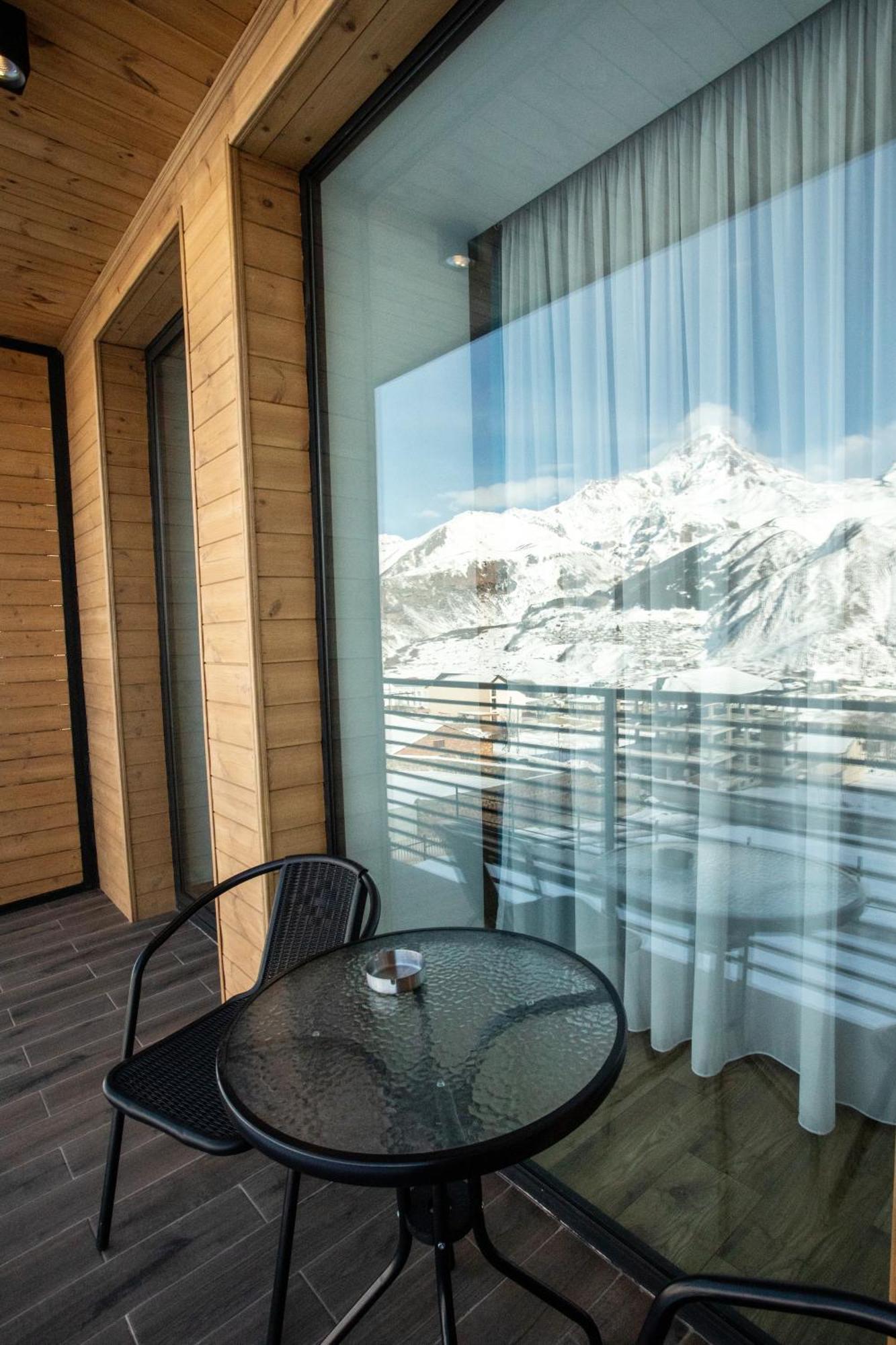 Kazbegi Hotel Grand View מראה חיצוני תמונה