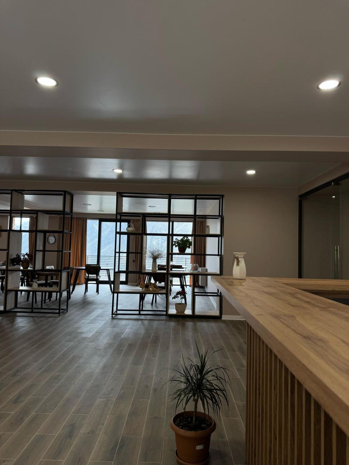 Kazbegi Hotel Grand View מראה חיצוני תמונה