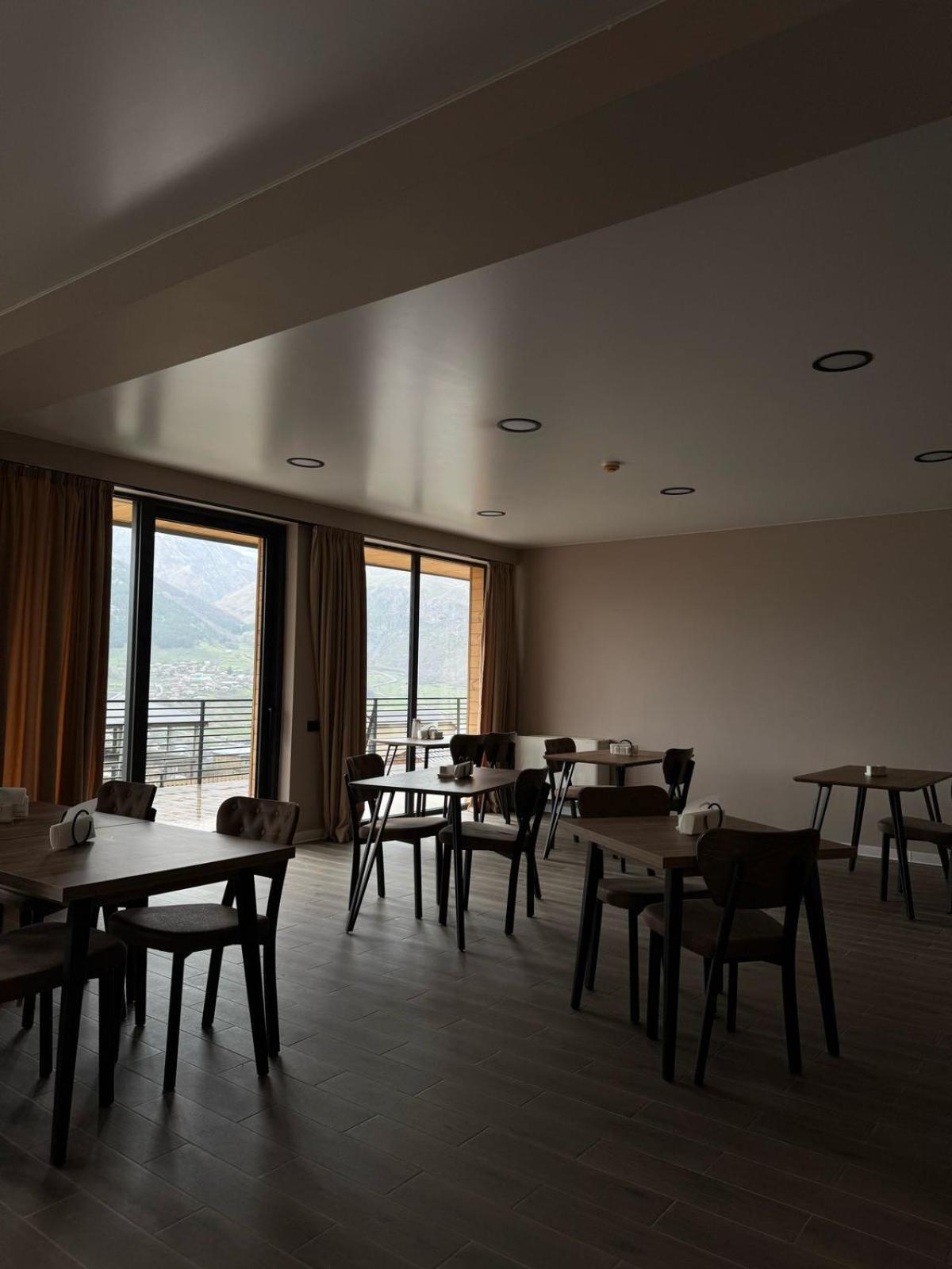 Kazbegi Hotel Grand View מראה חיצוני תמונה