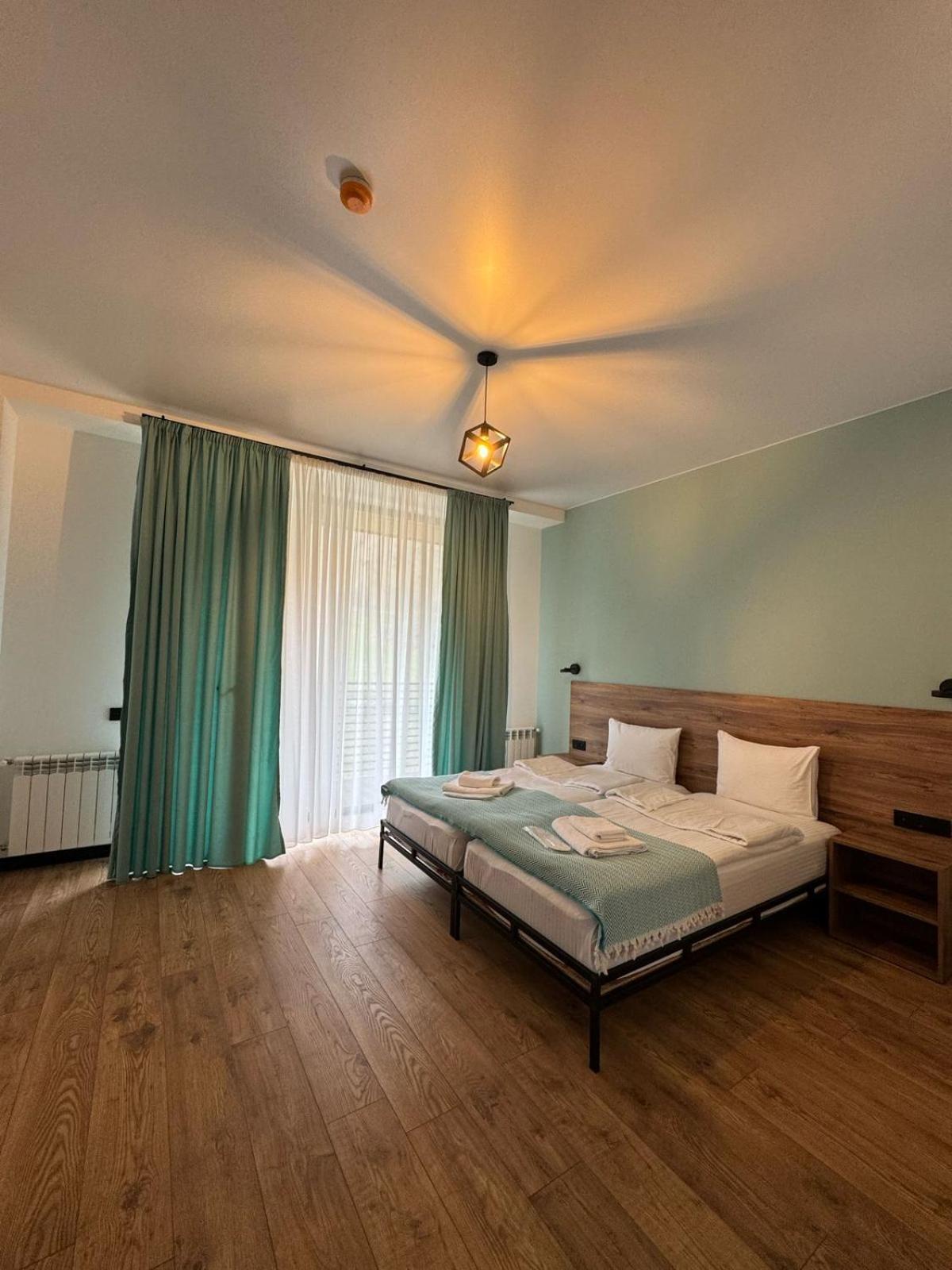 Kazbegi Hotel Grand View מראה חיצוני תמונה