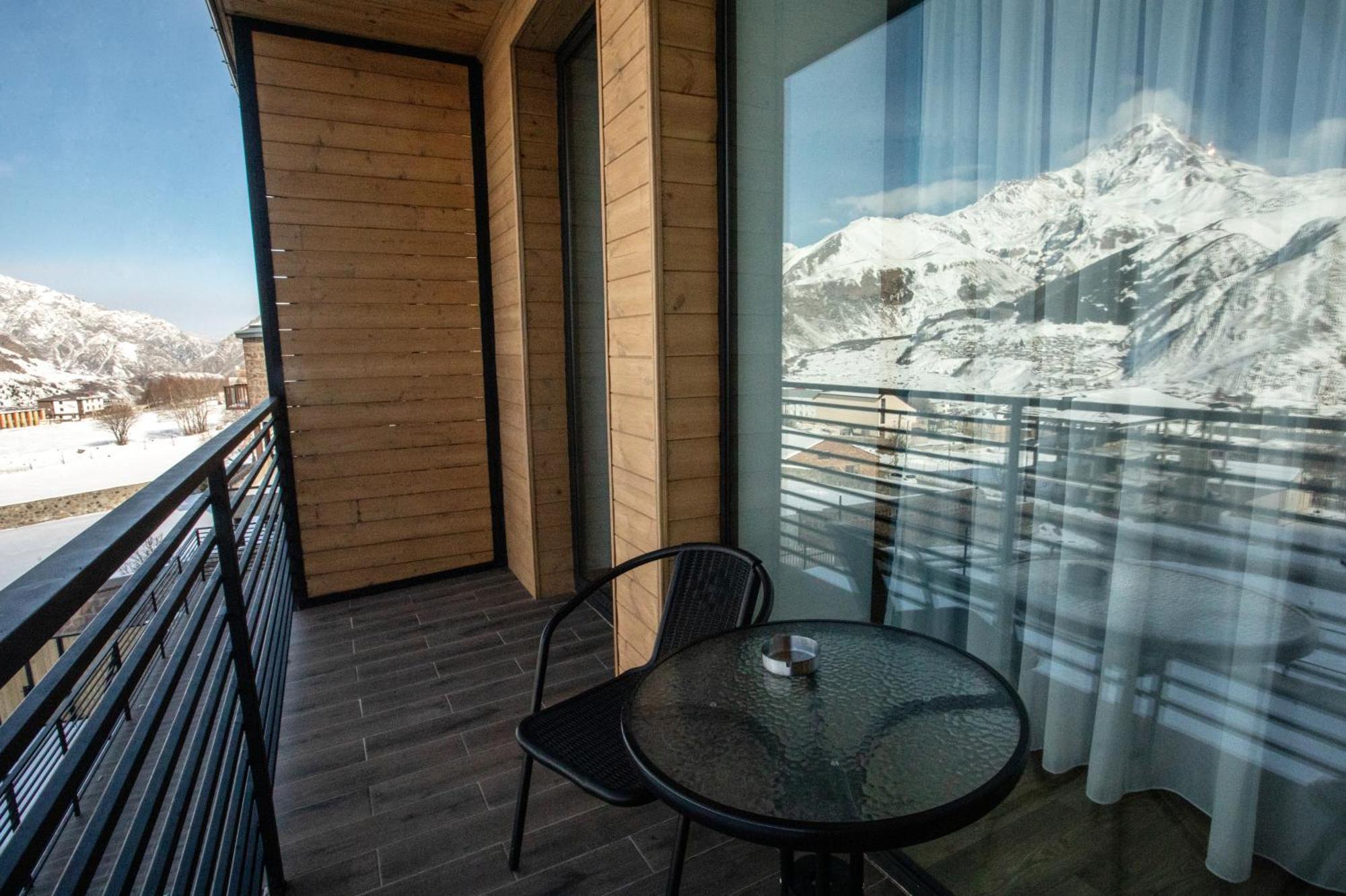 Kazbegi Hotel Grand View מראה חיצוני תמונה