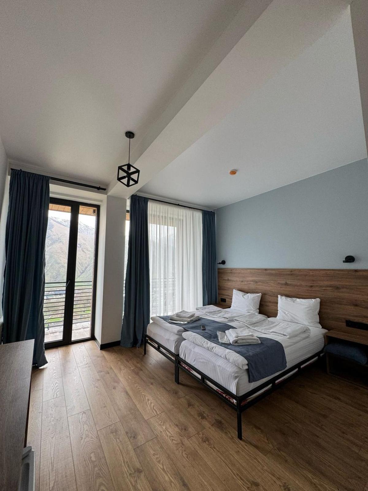 Kazbegi Hotel Grand View מראה חיצוני תמונה