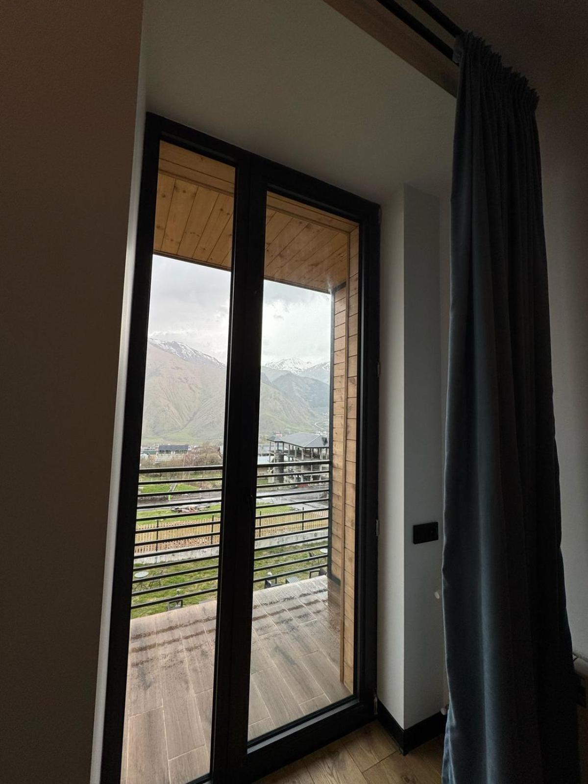 Kazbegi Hotel Grand View מראה חיצוני תמונה